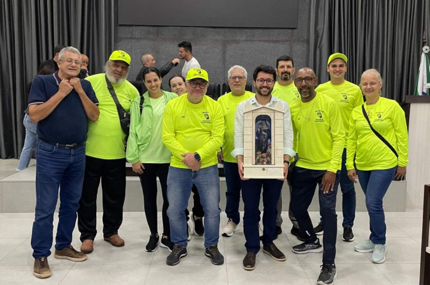 Imagem da notícia Câmara de Apucarana aprova utilidade pública ao Instituto Peregrinos da Fé